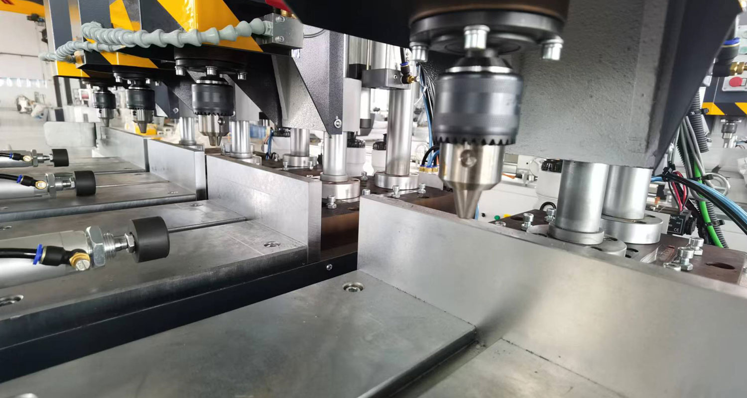 Aluminum profile six-head combination drilling machine Aluminum profile six-head combination drilling machine